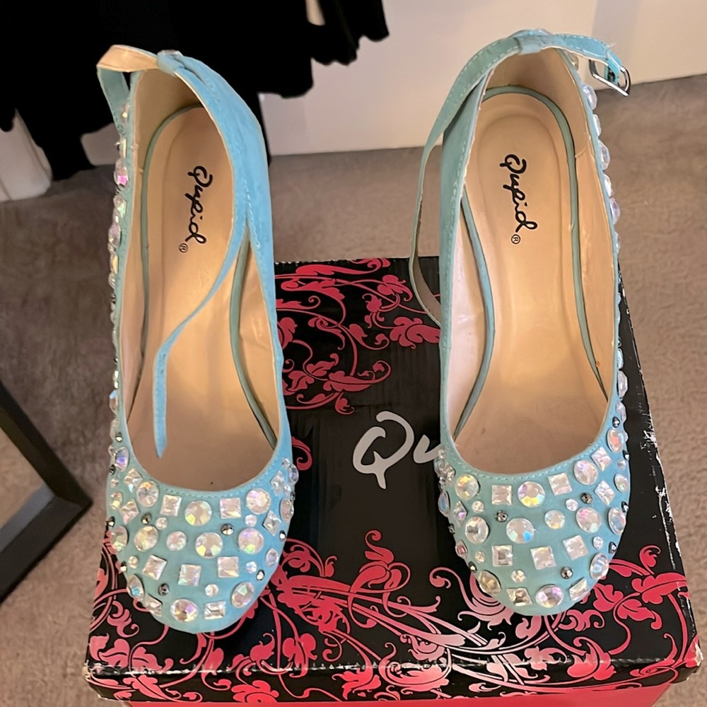 Flat formed heels